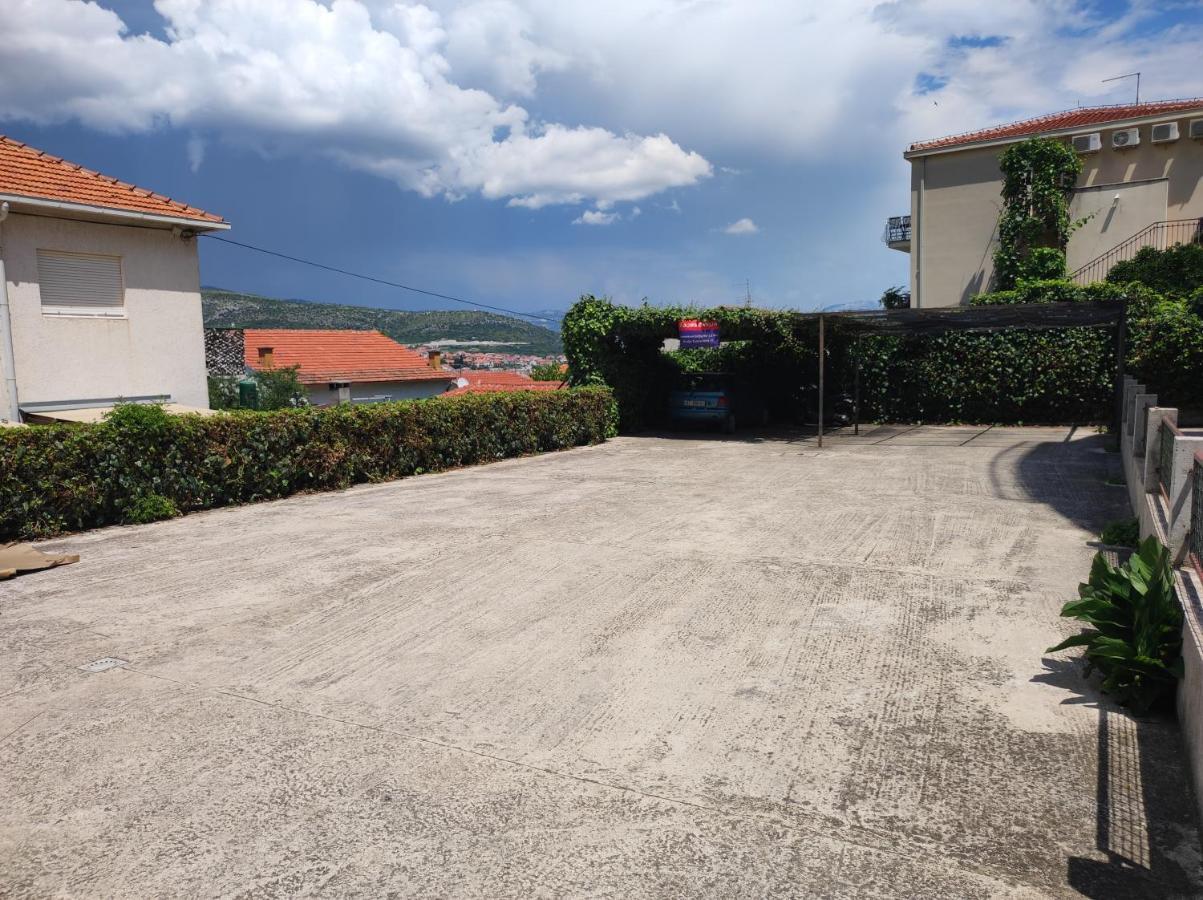 Rooms Carija Trogir Bagian luar foto