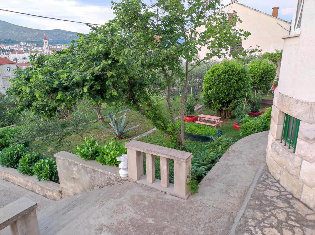 Rooms Carija Trogir Bagian luar foto