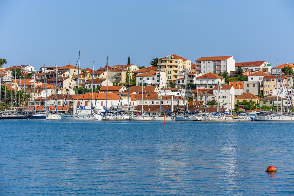 Rooms Carija Trogir Bagian luar foto